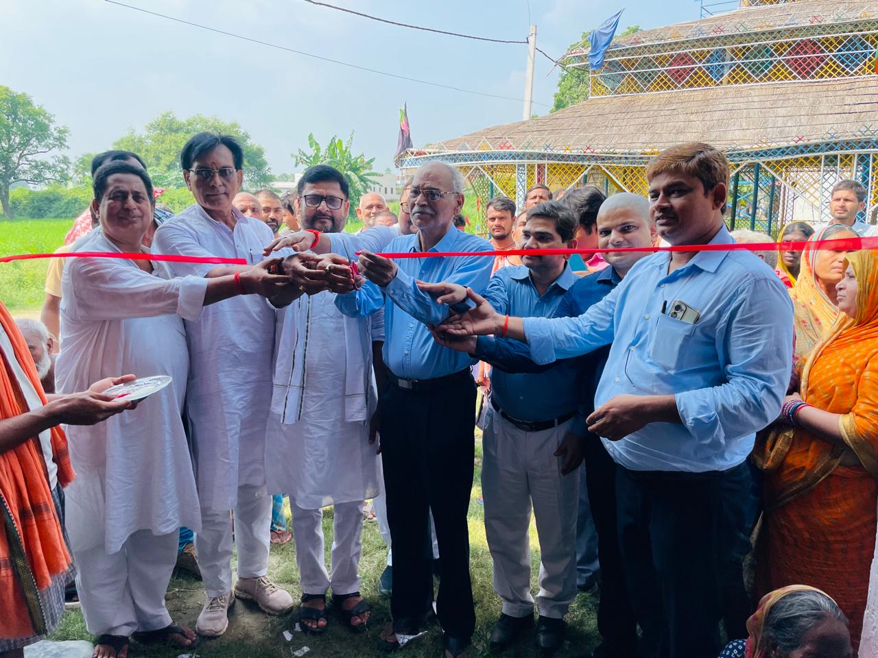 उद्घटना करते पूर्व सिविल सर्जन उद्घटना करते पूर्व सिविल सर्जन