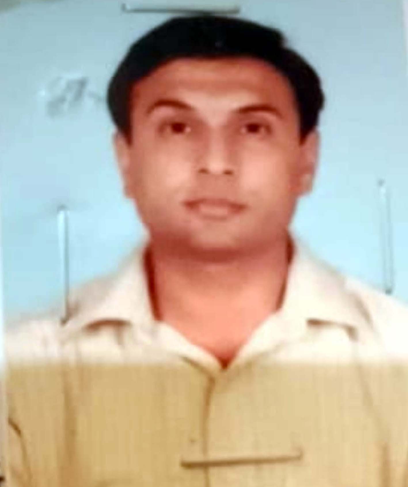 बेल जंपर आलोक, जिस पर पुलिस ने पांच हजार का इनाम घोषित किया है। बेल जंपर आलोक, जिस पर पुलिस ने पांच हजार का इनाम घोषित किया है।