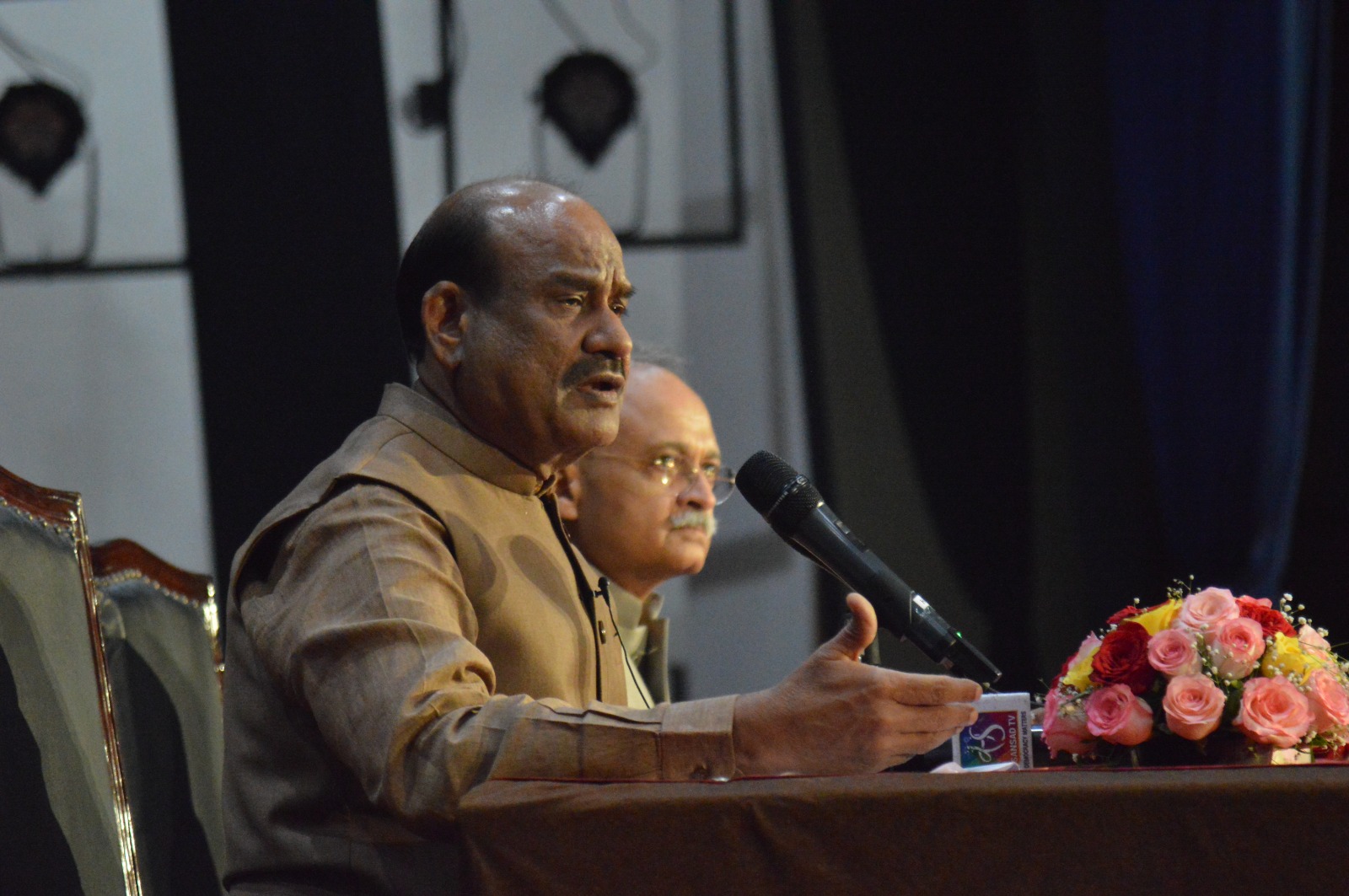 लोकसभा अध्यक्ष ओम बिरला मंगलवार को प्रेस वार्ता को संबोधित करते हुए लोकसभा अध्यक्ष ओम बिरला मंगलवार को प्रेस वार्ता को संबोधित करते हुए