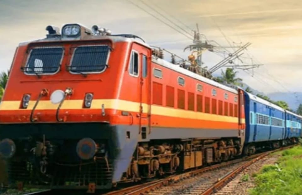 मंडल मुख्यालय समेत छोटे स्टेशनों पर भी रेलवे ने क्यूआर कोड से मिलेगा रेल टिकट मंडल मुख्यालय समेत छोटे स्टेशनों पर भी रेलवे ने क्यूआर कोड से मिलेगा रेल टिकट