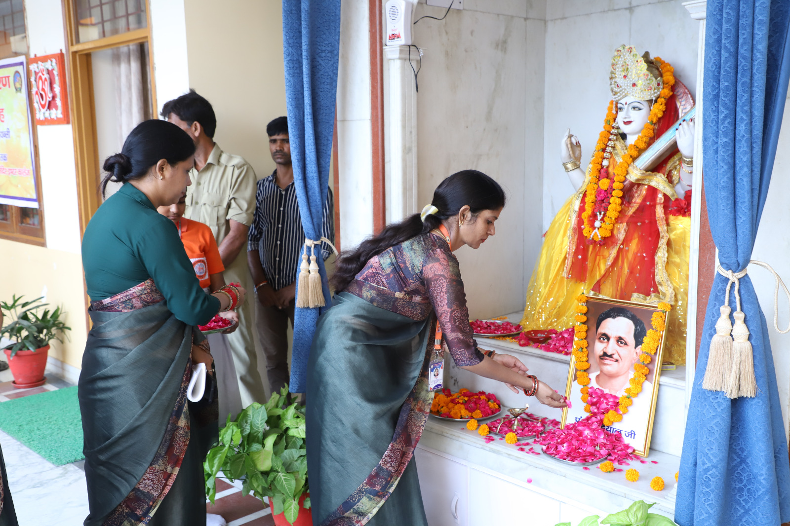 पंडित दीनदयाल उपाध्याय के जीवन से विद्यार्थियों को मिलती है प्रेरणा पंडित दीनदयाल उपाध्याय के जीवन से विद्यार्थियों को मिलती है प्रेरणा