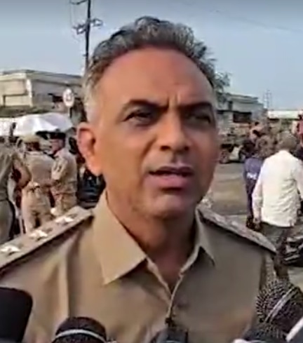 हिम्मतनगर के पुलिस उपाधीक्षक ए के पटेल हिम्मतनगर के पुलिस उपाधीक्षक ए के पटेल