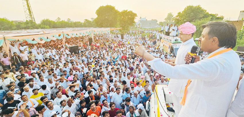 26 Snp- 6 सोनीपत: राई विधानसभा क्षेत्र से कांग्रेस उम्मीदवार जय भगवान अंतिल के समर्थन में वोट की अपील करते हुए सांसद दीपेंद्र हुड्डा। 26 Snp- 6 सोनीपत: राई विधानसभा क्षेत्र से कांग्रेस उम्मीदवार जय भगवान अंतिल के समर्थन में वोट की अपील करते हुए सांसद दीपेंद्र हुड्डा।