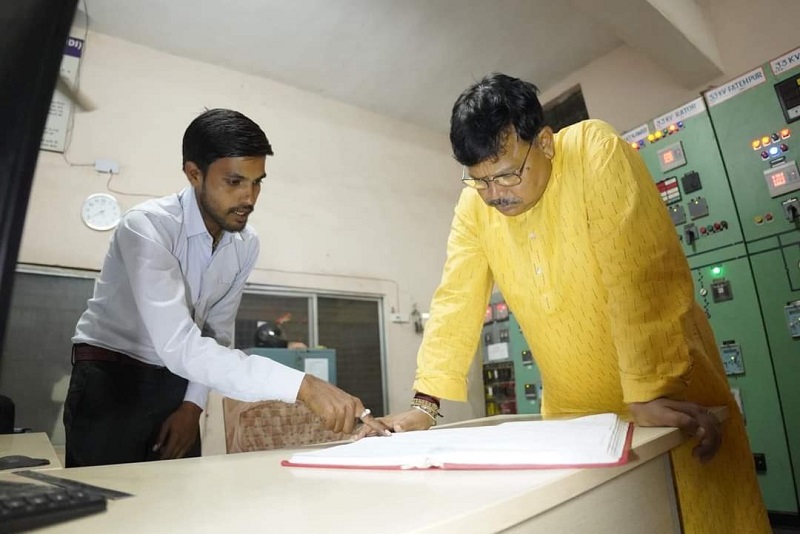 औचक निरीक्षण के लिए पहुंचे प्रभारी मंत्री तोमर औचक निरीक्षण के लिए पहुंचे प्रभारी मंत्री तोमर