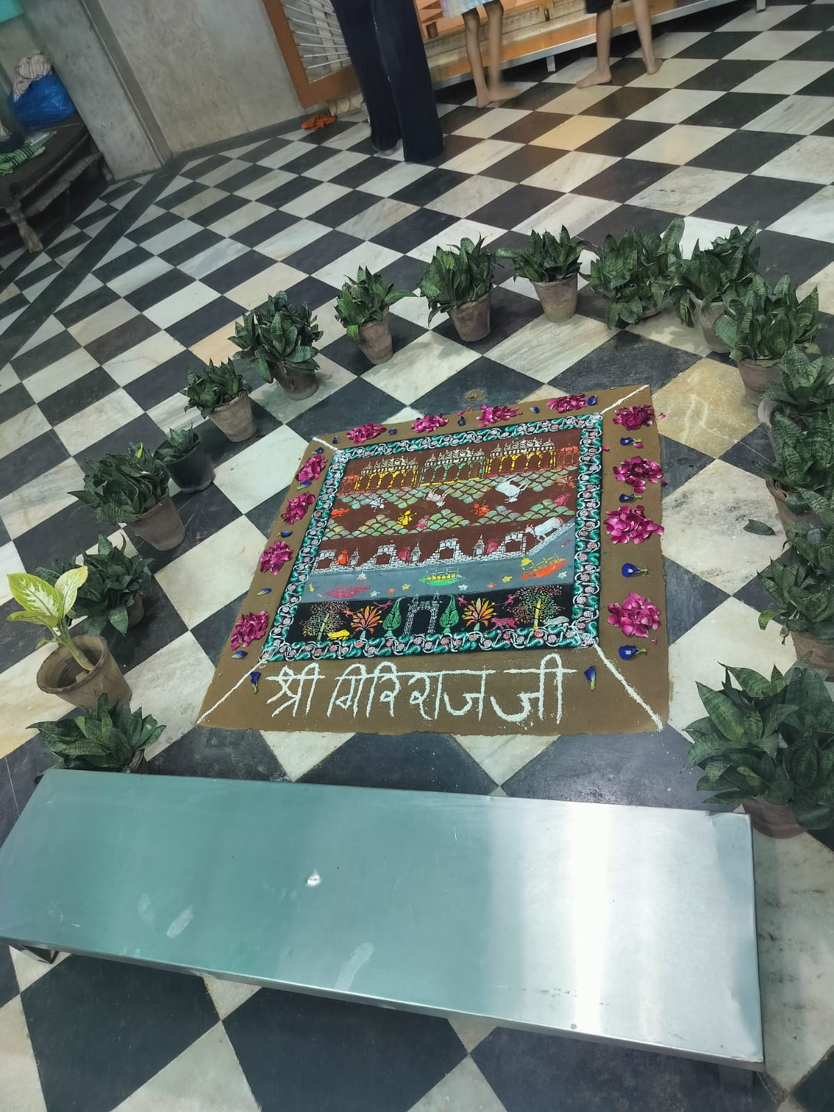 लाड़लीजी मंदिर में बिखरे सांझी के रंग लाड़लीजी मंदिर में बिखरे सांझी के रंग