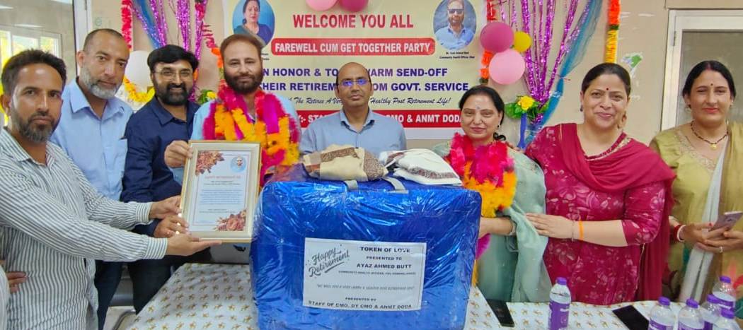 स्वास्थ्य विभाग ने सेवानिवृत्त होने वाले अधिकारियों को दी विदाई स्वास्थ्य विभाग ने सेवानिवृत्त होने वाले अधिकारियों को दी विदाई