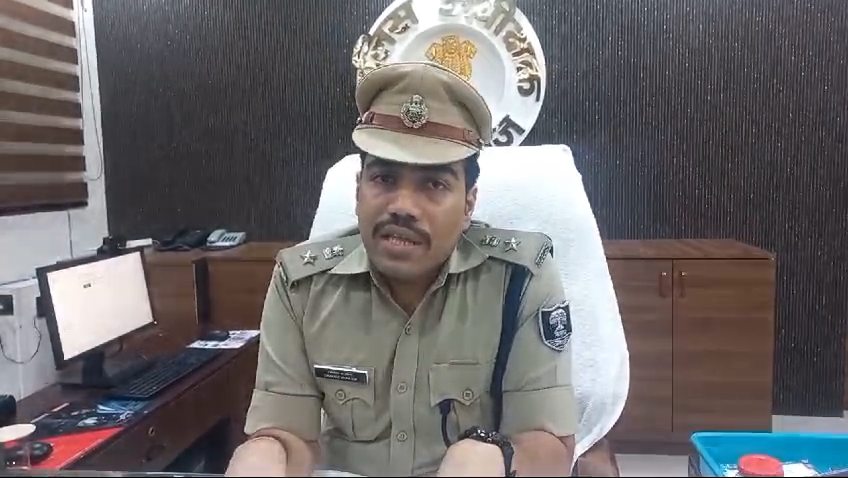 सेक्सटॉर्शन गैंग का हुआ भंडाफोड़, आपत्तिजनक वीडियो वायरल करने के नाम पर लोगो को बनाता था शिकार सेक्सटॉर्शन गैंग का हुआ भंडाफोड़, आपत्तिजनक वीडियो वायरल करने के नाम पर लोगो को बनाता था शिकार