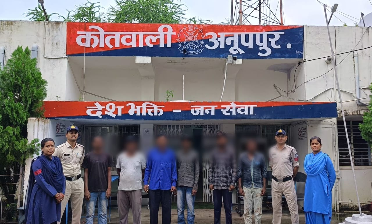 गिरफ्तार 07 वारण्टी गिरफ्तार 07 वारण्टी