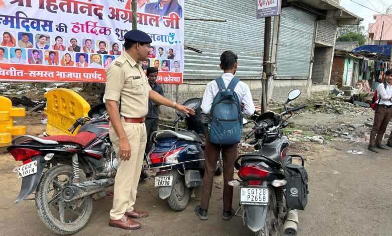 7 वाहन चालको पर 14 हजार का लगा जुर्माना 7 वाहन चालको पर 14 हजार का लगा जुर्माना