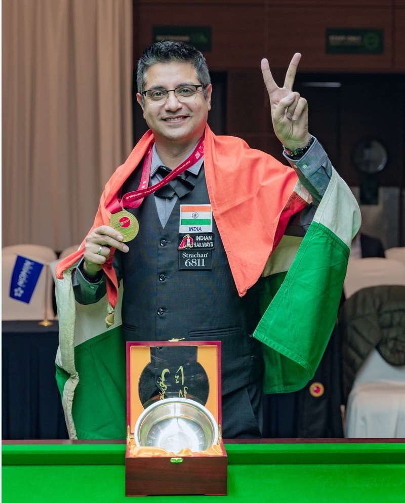 विश्व सिक्स रेड स्नूकर चैम्पियनशिप-2024 का खिताब जीतने वाले मप्र के कमल चावला विश्व सिक्स रेड स्नूकर चैम्पियनशिप-2024 का खिताब जीतने वाले मप्र के कमल चावला