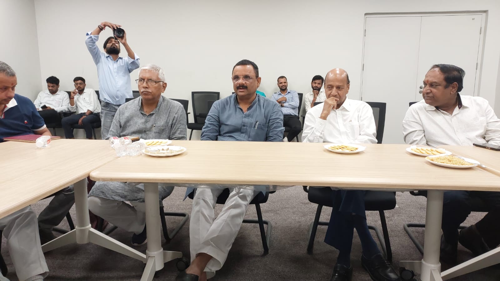 ‘‘कजरी’’ महोत्सव को लेकर महापौर,भाजपा महानगर अध्यक्ष की प्रेसवार्ता ‘‘कजरी’’ महोत्सव को लेकर महापौर,भाजपा महानगर अध्यक्ष की प्रेसवार्ता