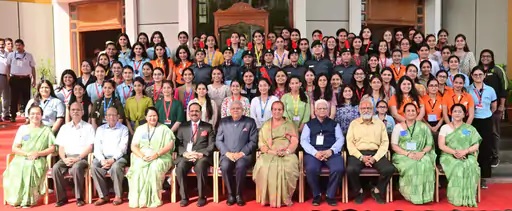 सामूहिक फाेटाे खिंचवाते उपराष्ट्रपति जगदीप धनखड़ सामूहिक फाेटाे खिंचवाते उपराष्ट्रपति जगदीप धनखड़