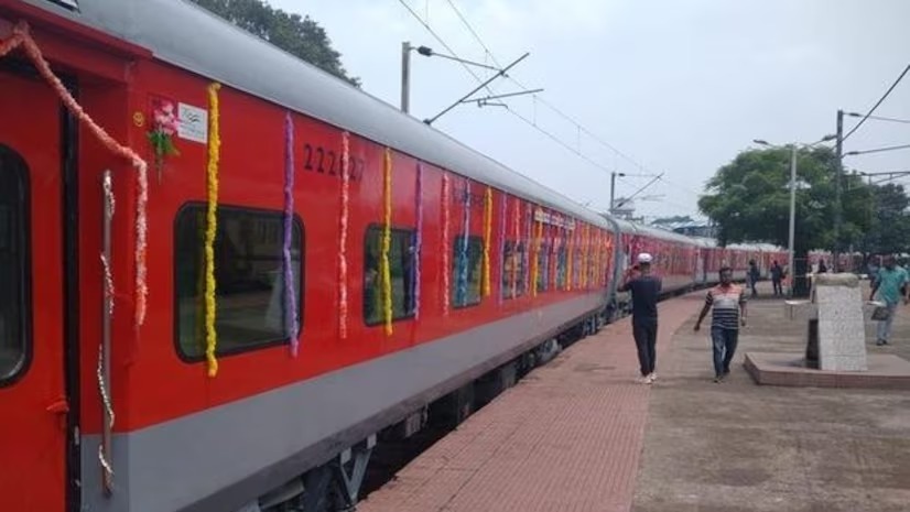 ट्रेन का फाइल फोटो ट्रेन का फाइल फोटो