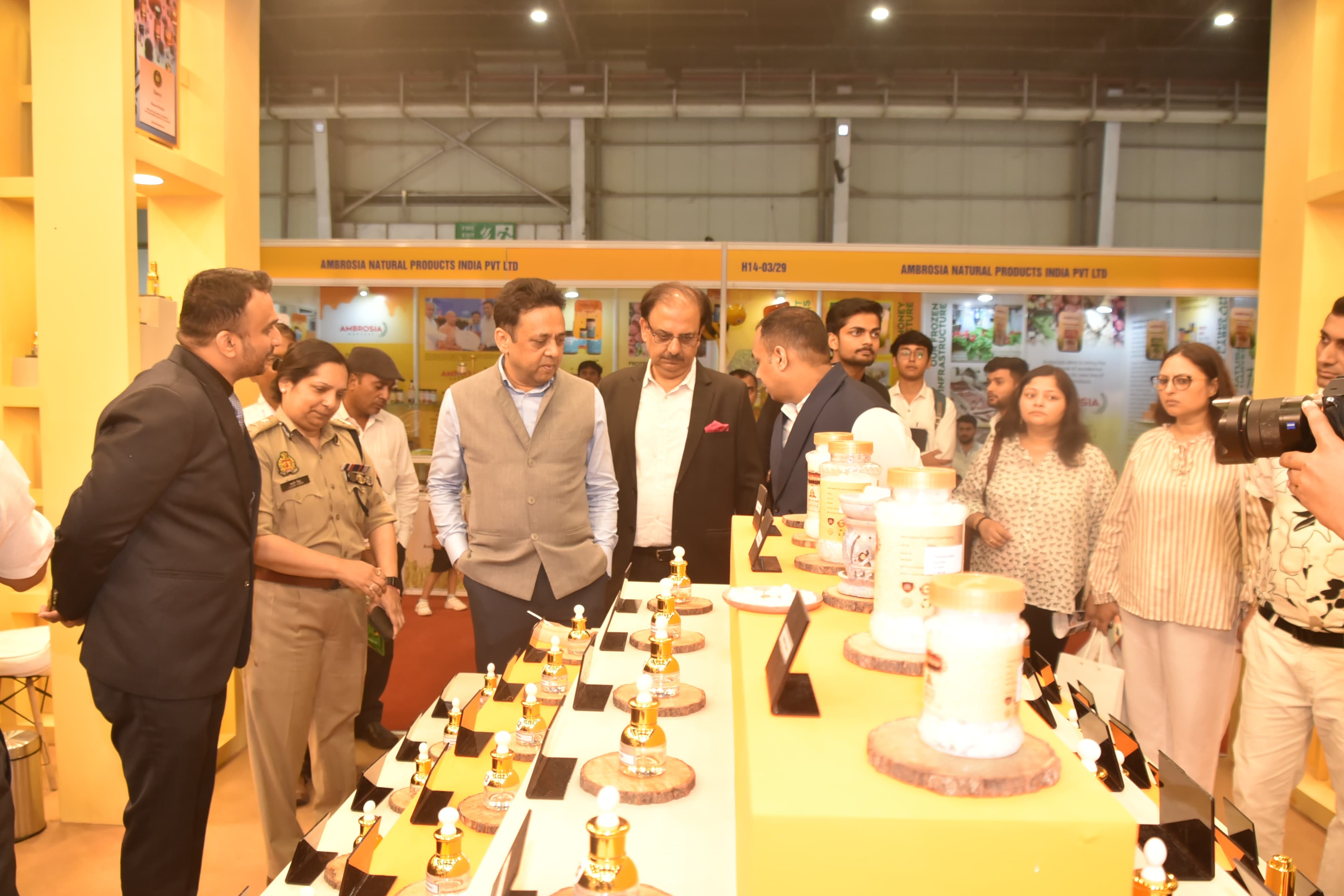 निरीक्षण के दौरान संजय प्रसाद निरीक्षण के दौरान संजय प्रसाद