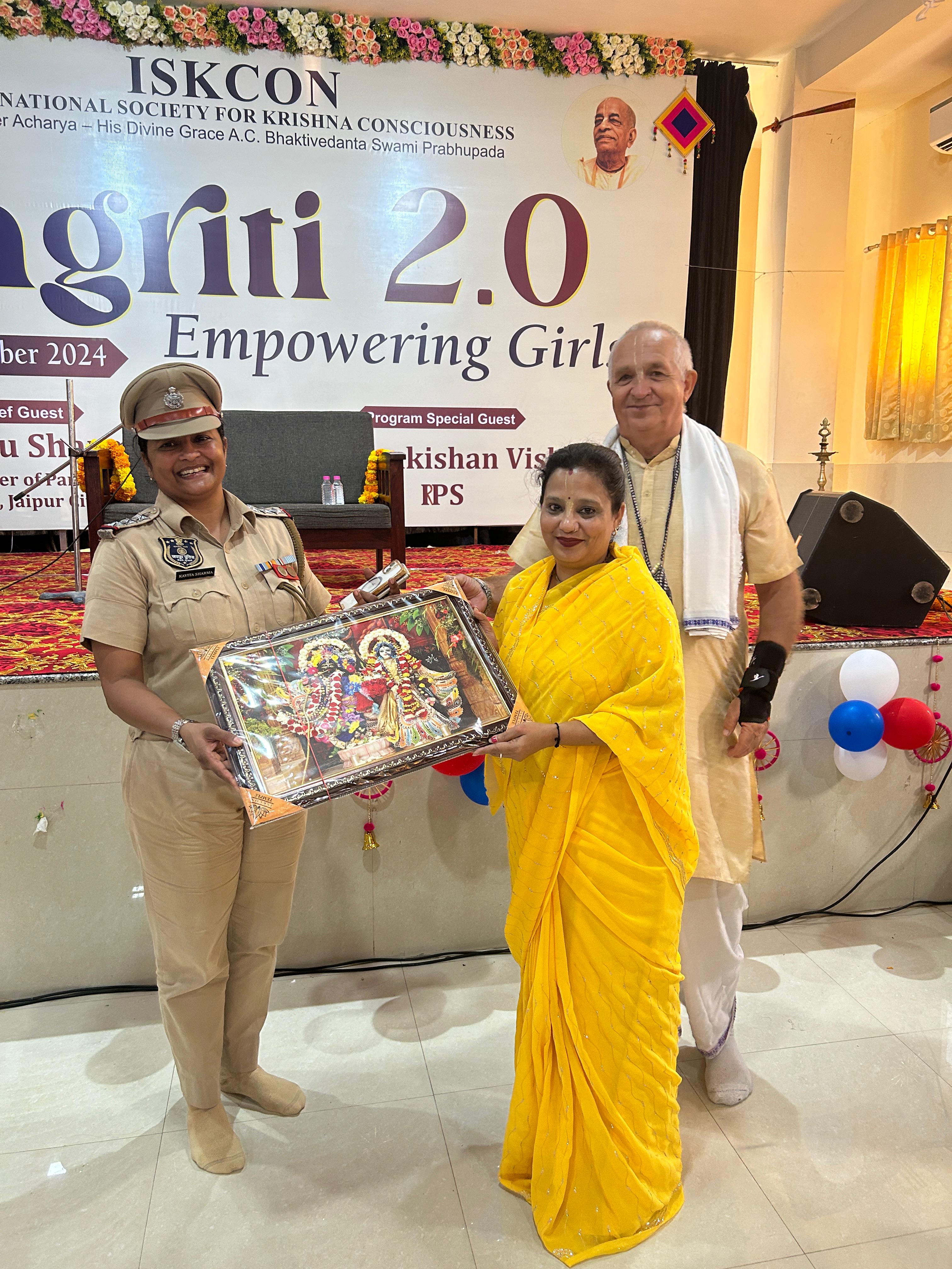 इस्कॉन मंदिर में यूथ गर्ल्स फेस्ट का जागृति का आयोजन इस्कॉन मंदिर में यूथ गर्ल्स फेस्ट का जागृति का आयोजन