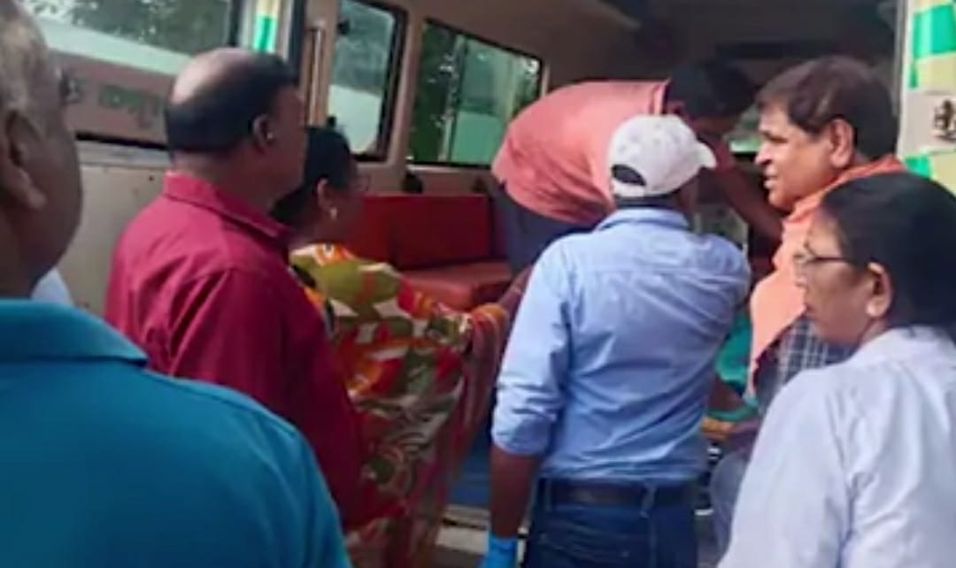 दो लोगों की हालत गंभीर, मेडिकल कालेज ले जाया गया दो लोगों की हालत गंभीर, मेडिकल कालेज ले जाया गया