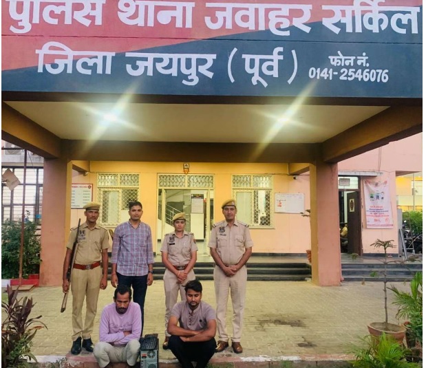 फर्जी दस्तावेजों के सहारे बैंकों से लोन पास करवाने वाले गिरोह गिरफ्तार फर्जी दस्तावेजों के सहारे बैंकों से लोन पास करवाने वाले गिरोह गिरफ्तार