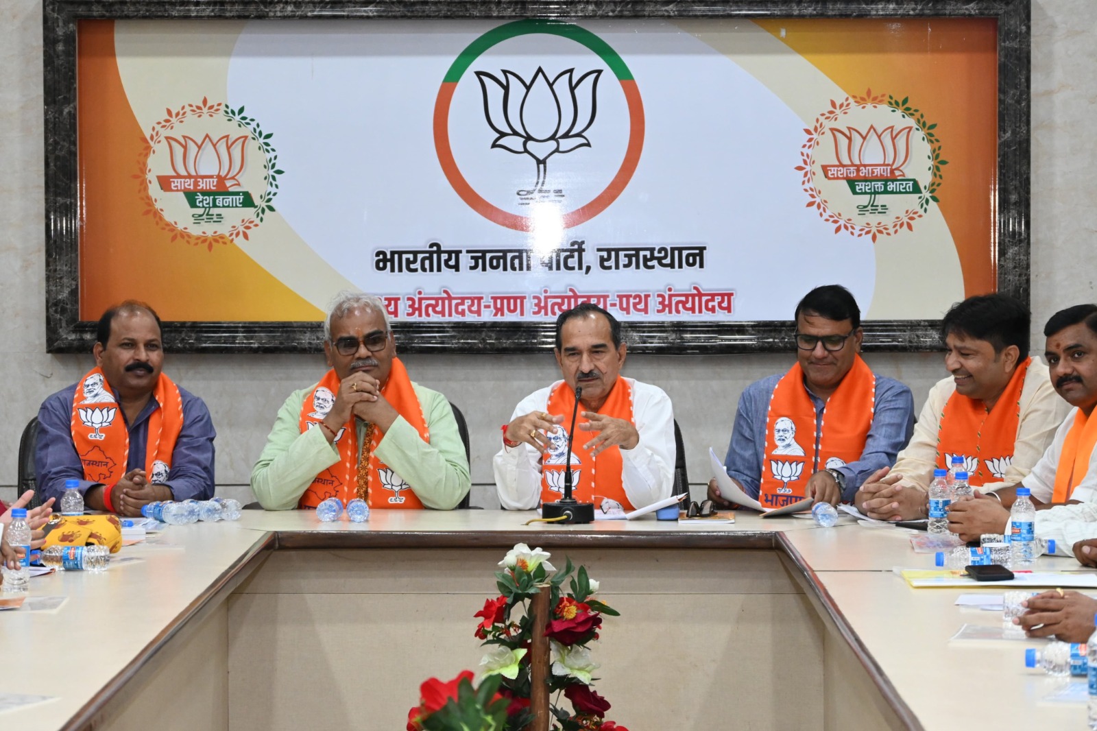 देश विरोधी ताकतों को समाप्त करने के लिए भारतीय जनता पार्टी को करना होगा मजबूतः मदन राठौड़ देश विरोधी ताकतों को समाप्त करने के लिए भारतीय जनता पार्टी को करना होगा मजबूतः मदन राठौड़