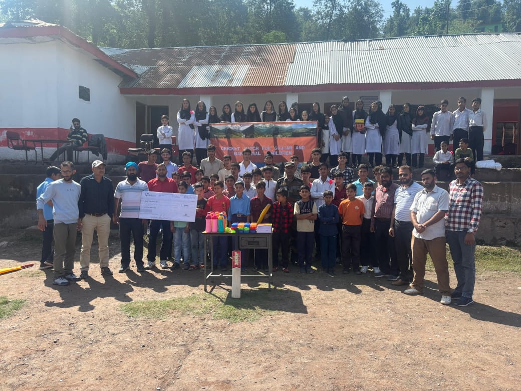 रियासी में क्रिकेट टूर्नामेंट में बच्चोने ने लगाए चौके छक्के रियासी में क्रिकेट टूर्नामेंट में बच्चोने ने लगाए चौके छक्के