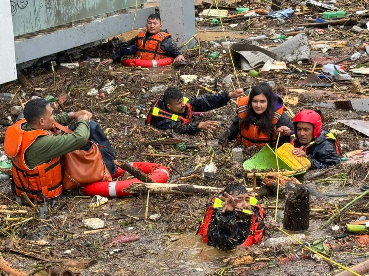 नेपाल में बाढ़ का प्रकोप नेपाल में बाढ़ का प्रकोप