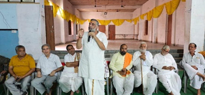 सनातन धर्म के प्रमुख त्यौहार दीपावली को लेकर चल रही भ्रांतियों को विराम : एक नवम्बर को ही दीपावली मनाने पर सर्वसम्मति फैसला लिया प्रमुख पंडि़तों व बुद्धिजीवियों ने सनातन धर्म के प्रमुख त्यौहार दीपावली को लेकर चल रही भ्रांतियों को विराम : एक नवम्बर को ही दीपावली मनाने पर सर्वसम्मति फैसला लिया प्रमुख पंडि़तों व बुद्धिजीवियों ने