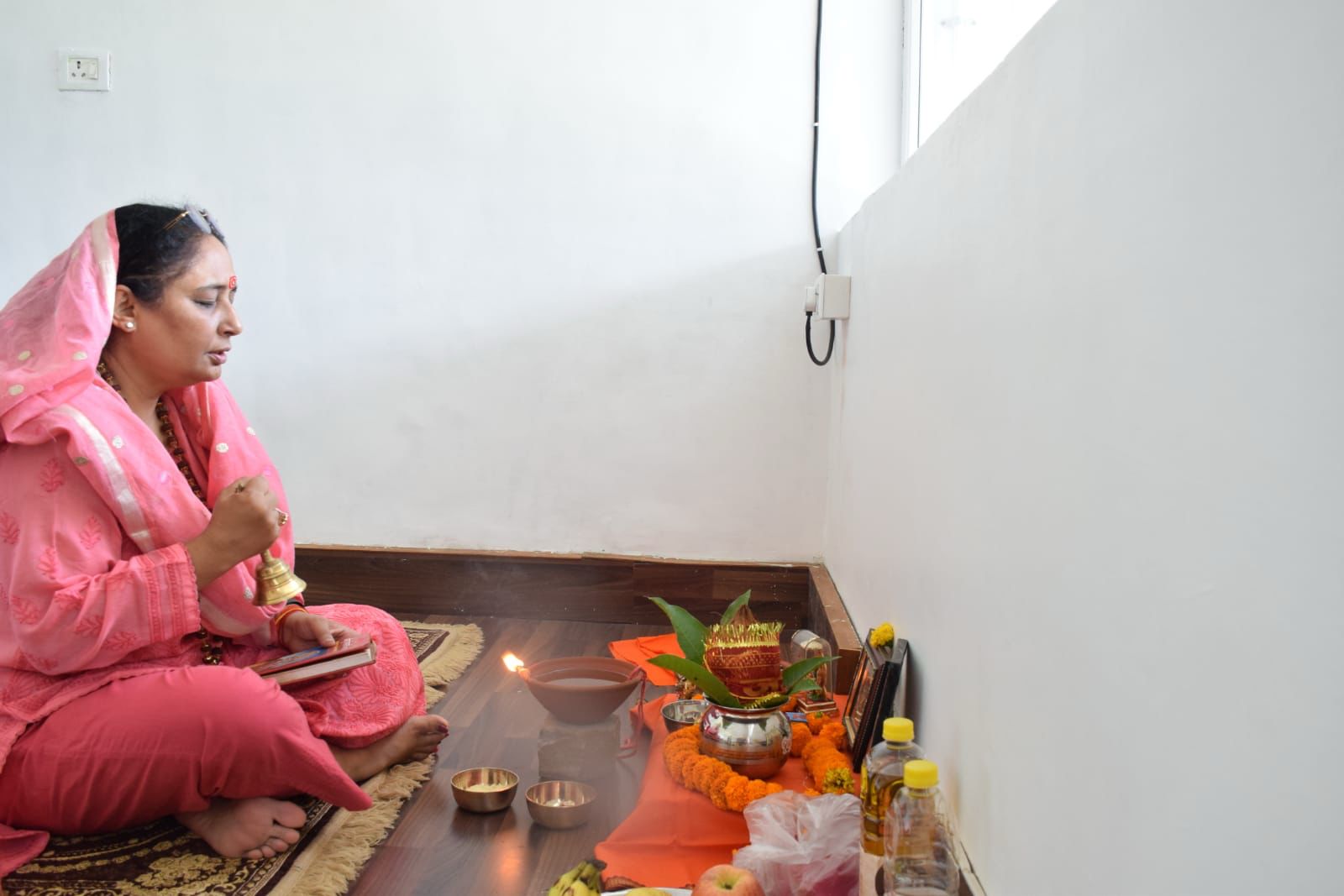 विधानसभा अध्यक्ष ऋतु भूषण खण्डूडी अपने शासकीय आवास पर शारदीय नवरात्र पर पूजा अर्चना करती। विधानसभा अध्यक्ष ऋतु भूषण खण्डूडी अपने शासकीय आवास पर शारदीय नवरात्र पर पूजा अर्चना करती।