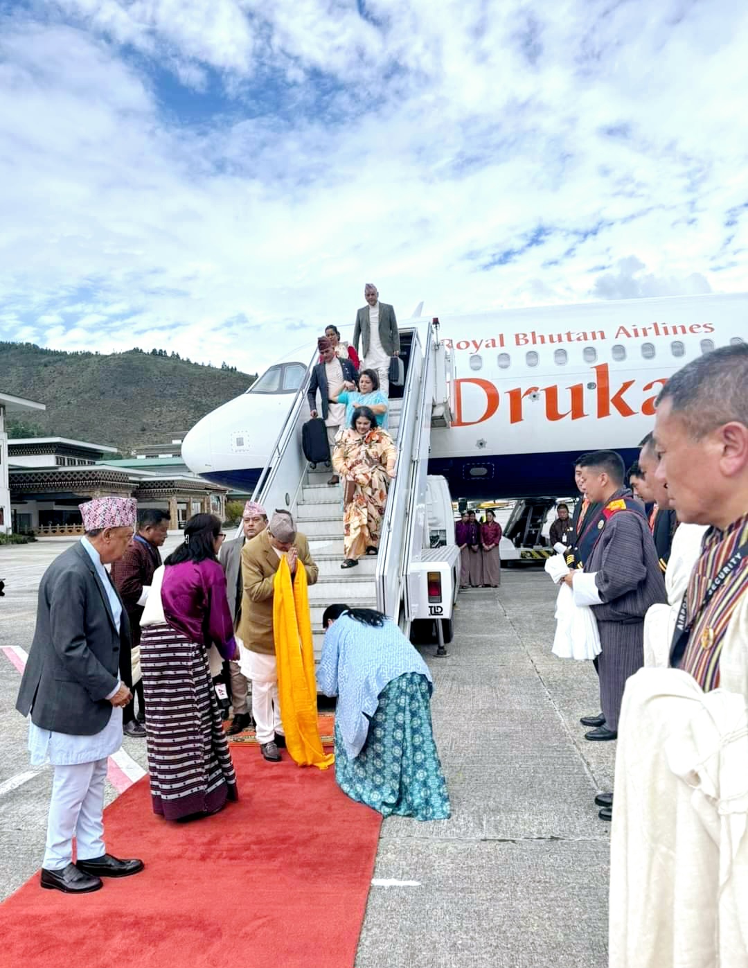 नेपाल के पूर्व राजपरिवार भूटान यात्रा पर नेपाल के पूर्व राजपरिवार भूटान यात्रा पर