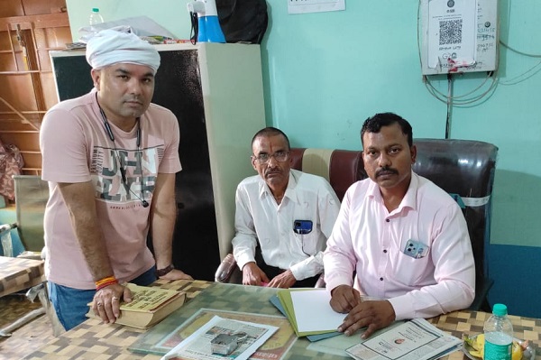 कटनी में पांच हजार की रिश्वत लेते पंचायत सचिव पकड़ा गया कटनी में पांच हजार की रिश्वत लेते पंचायत सचिव पकड़ा गया
