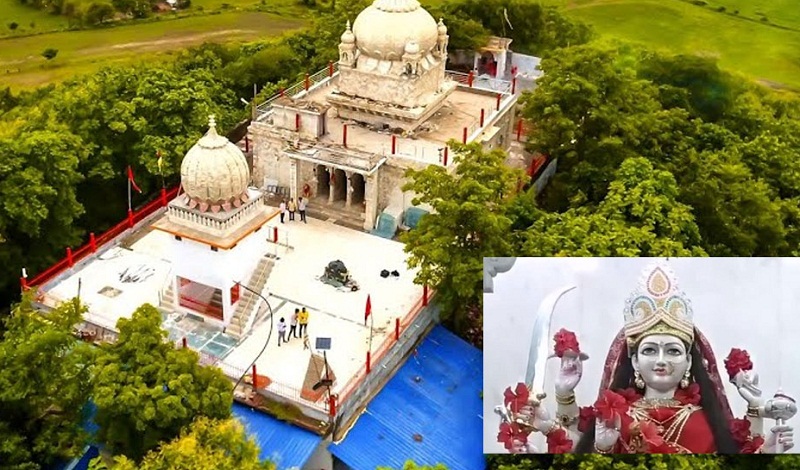 टिकीटोरिया पहाड़ी की चोटी पर स्थित मां जगदम्बा का मंदिर टिकीटोरिया पहाड़ी की चोटी पर स्थित मां जगदम्बा का मंदिर