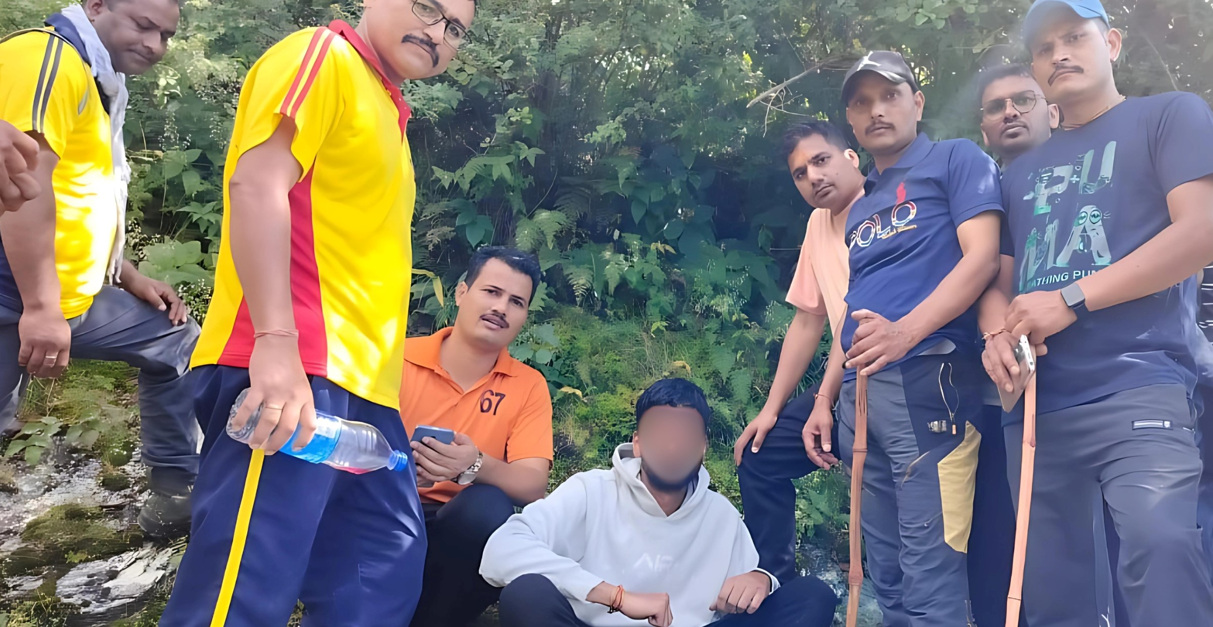 रूद्रनाथ ट्रेक से लापता युवक को खोज निकालते हुए। रूद्रनाथ ट्रेक से लापता युवक को खोज निकालते हुए।