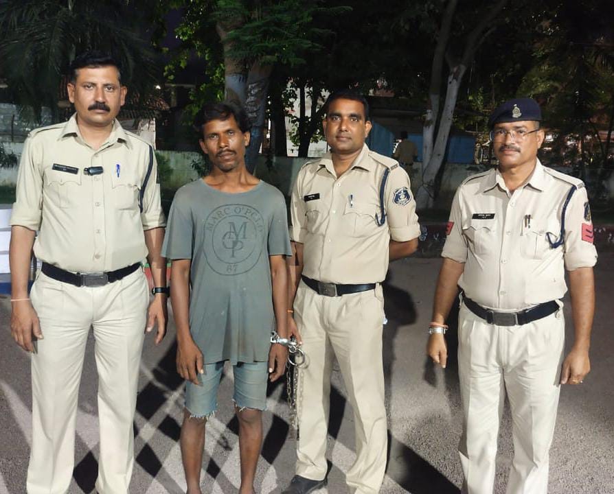 बकरी चरवाहे की हत्या करने वाले आरोपित गिरफ्तार। बकरी चरवाहे की हत्या करने वाले आरोपित गिरफ्तार।