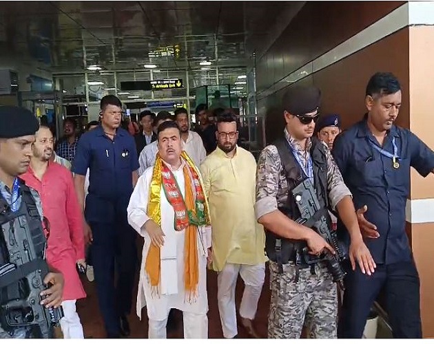 कालचीनी दौरा पर शुभेंदु अधिकारी कालचीनी दौरा पर शुभेंदु अधिकारी