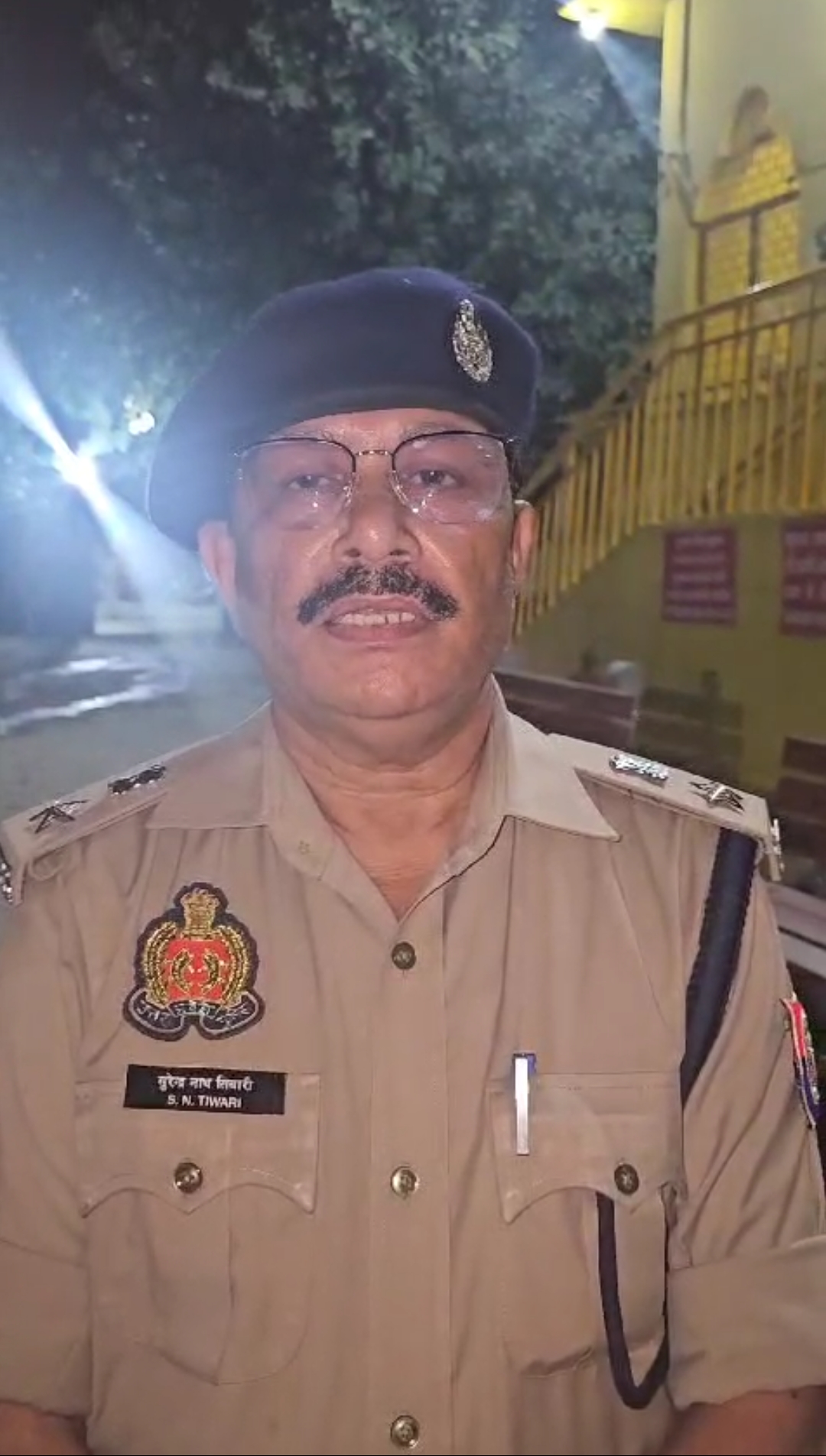 स्थिति की जानकारी देते डीसीपी ग्रामीण एसएन तिवारी