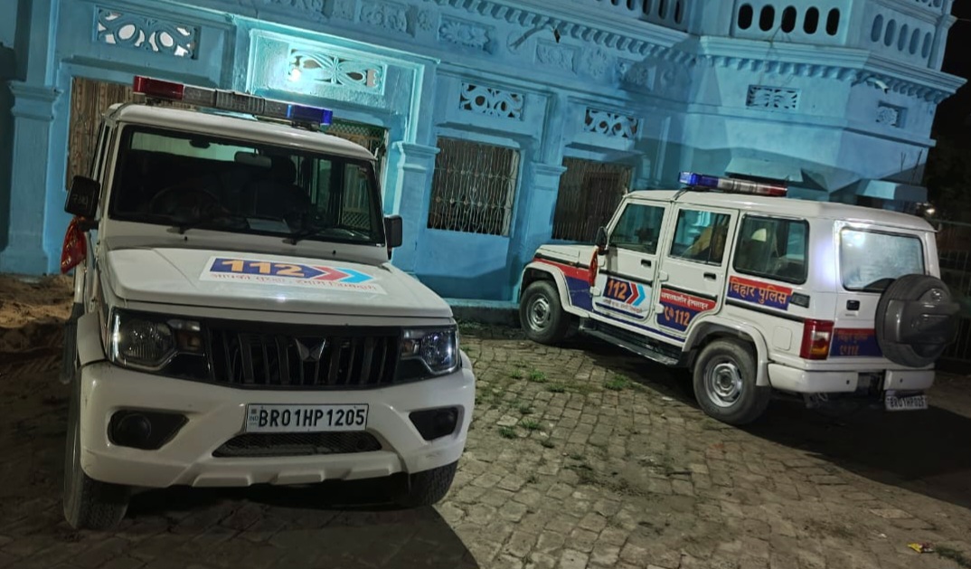 लावारिस हालत पड़ी गश्ती गाड़ी लावारिस हालत पड़ी गश्ती गाड़ी