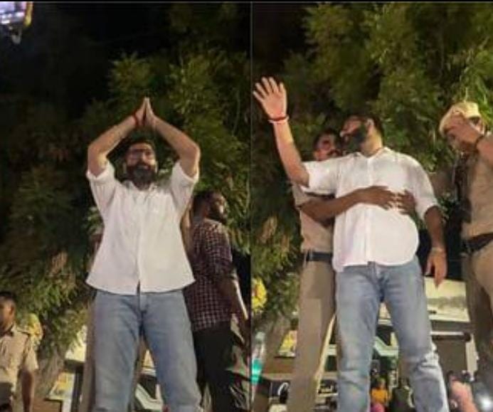 कांग्रेस प्रत्याशी गोकुल सेतिया पुलिस वालों के साथ उलझे हुए