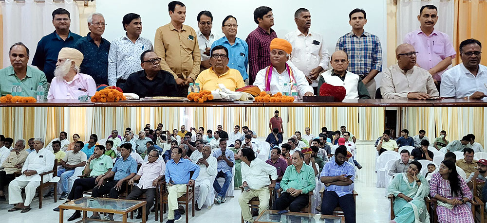 प्रसार का राज्य स्तरीय जनसंपर्क सम्मान समारोह आयोजित : चूरु के ओझा और बीकानेर के अमर सिंह को सम्मान किया अर्पित प्रसार का राज्य स्तरीय जनसंपर्क सम्मान समारोह आयोजित : चूरु के ओझा और बीकानेर के अमर सिंह को सम्मान किया अर्पित