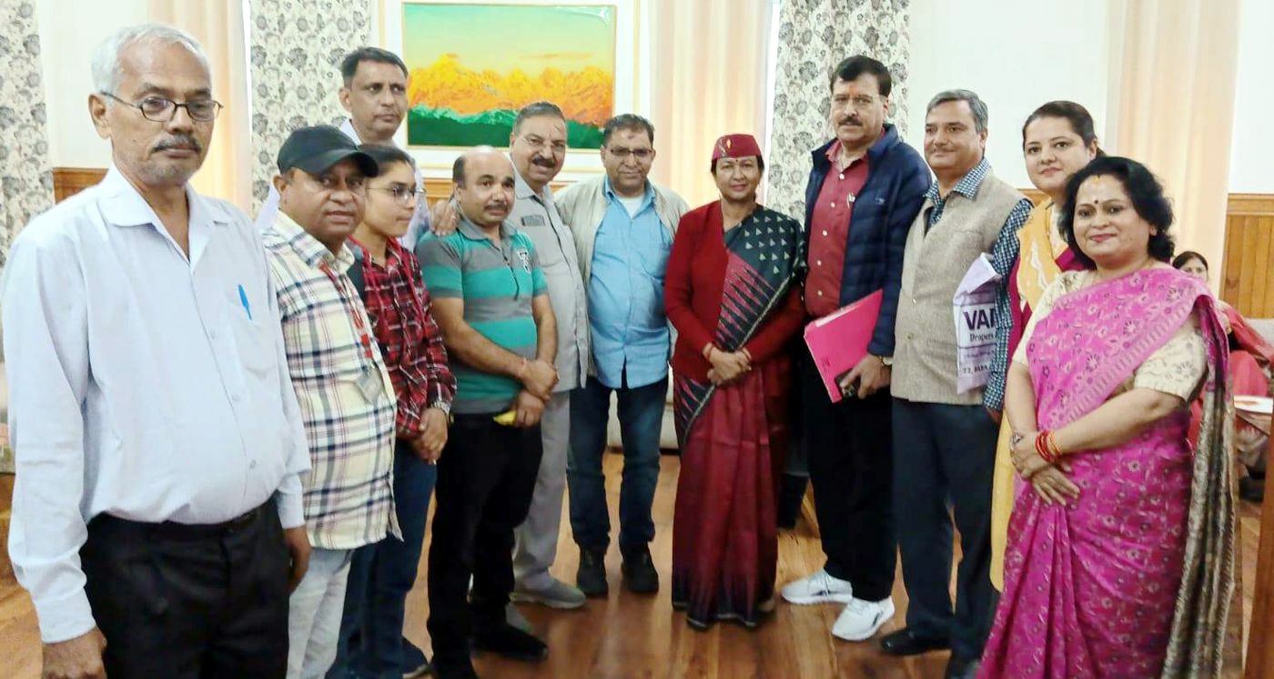 मुख्य सचिव राधा रतूड़ी से मिलते एनयूजे-आई के पदाधिकारी। मुख्य सचिव राधा रतूड़ी से मिलते एनयूजे-आई के पदाधिकारी।