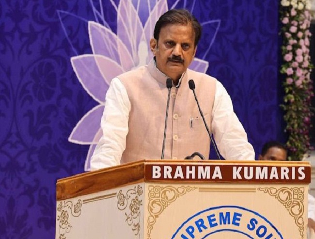 ब्रह्माकुमारी के वैश्विक शिखर सम्मेलन के समापन समारोह को संबोधित करते हुए उप मुख्यमंत्री शुक्ल ब्रह्माकुमारी के वैश्विक शिखर सम्मेलन के समापन समारोह को संबोधित करते हुए उप मुख्यमंत्री शुक्ल
