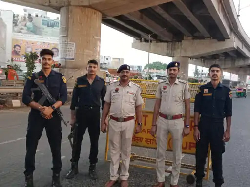पलवल पुलिस नाके पर कडे सुरक्षा के इंतजाम पलवल पुलिस नाके पर कडे सुरक्षा के इंतजाम