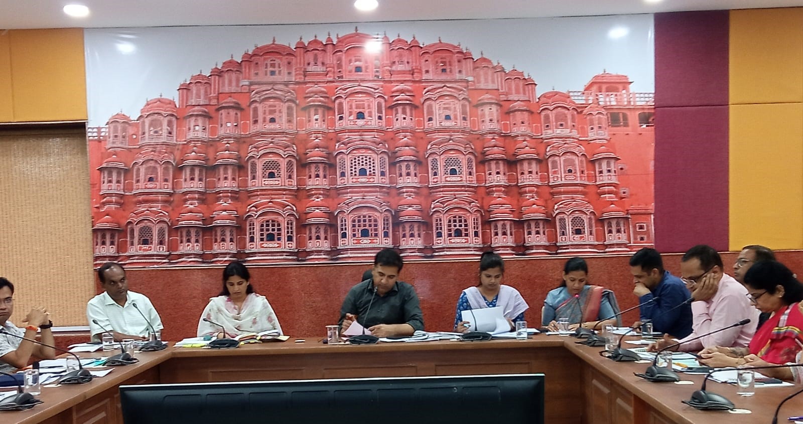 मौसमी बीमारियों की प्रभावी रोकथाम के लिए धरातल पर हर संभव प्रयास सुनिश्चित करें : अधिकारी- जिला कलक्टर मौसमी बीमारियों की प्रभावी रोकथाम के लिए धरातल पर हर संभव प्रयास सुनिश्चित करें : अधिकारी- जिला कलक्टर