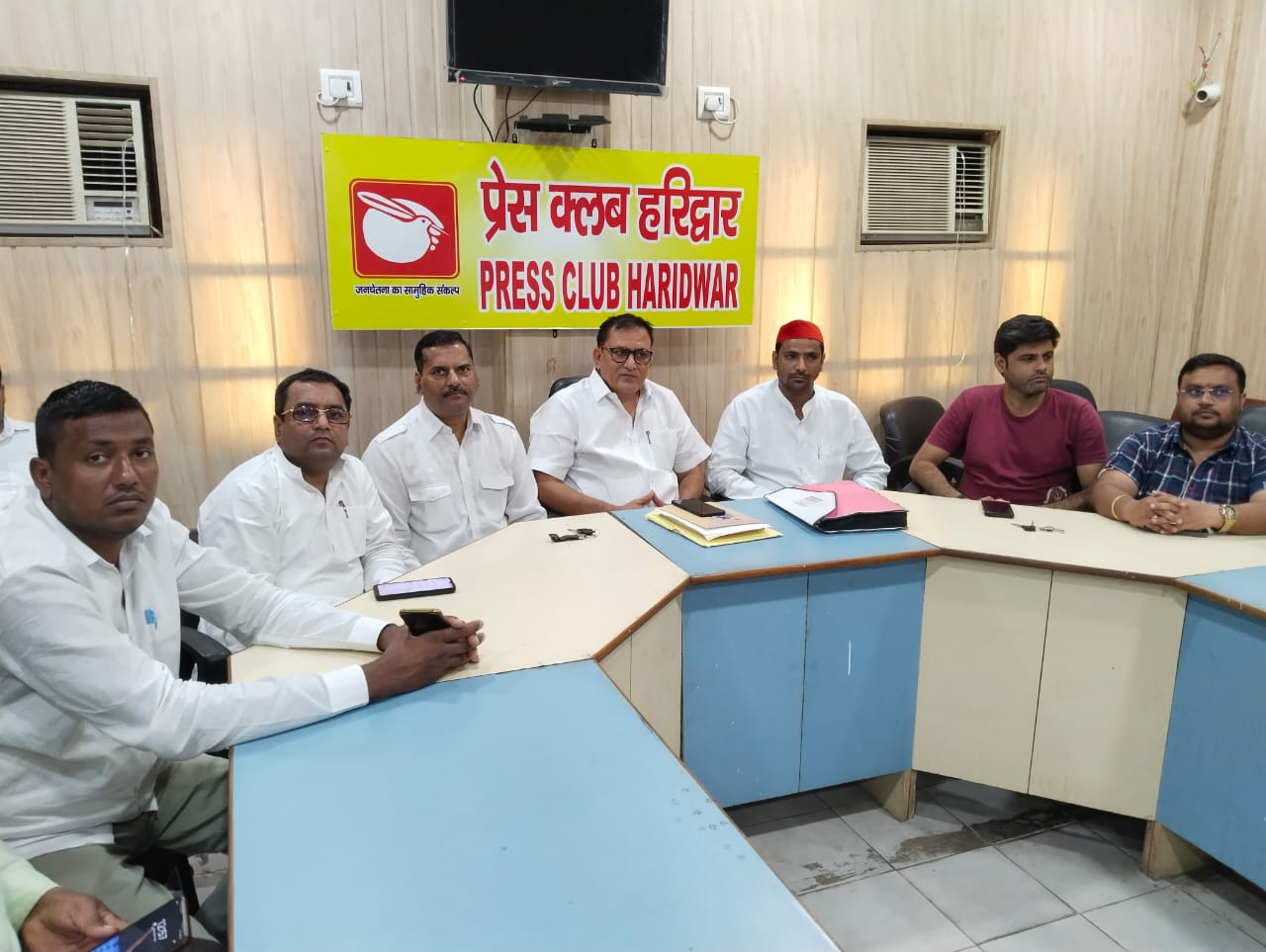 सपा की प्रेस वार्ता सपा की प्रेस वार्ता