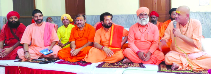 श्रद्धांजलि सभा कंे दौरान श्रद्धांजलि सभा कंे दौरान