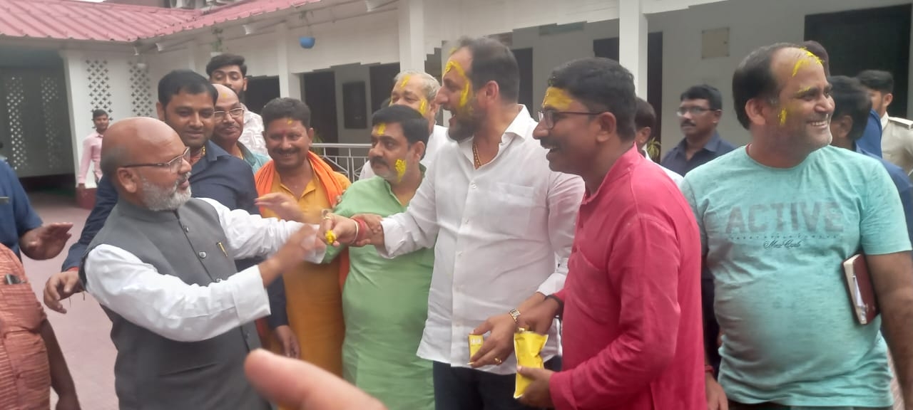 मंत्री नीरज बबलू मंत्री नीरज बबलू