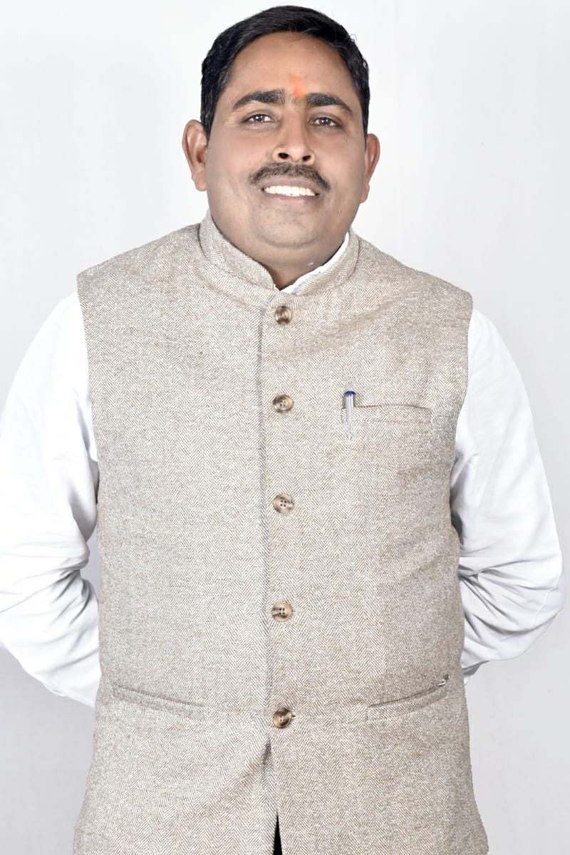 मनोनीत सदस्य अनुपम पांडेय की फोटो