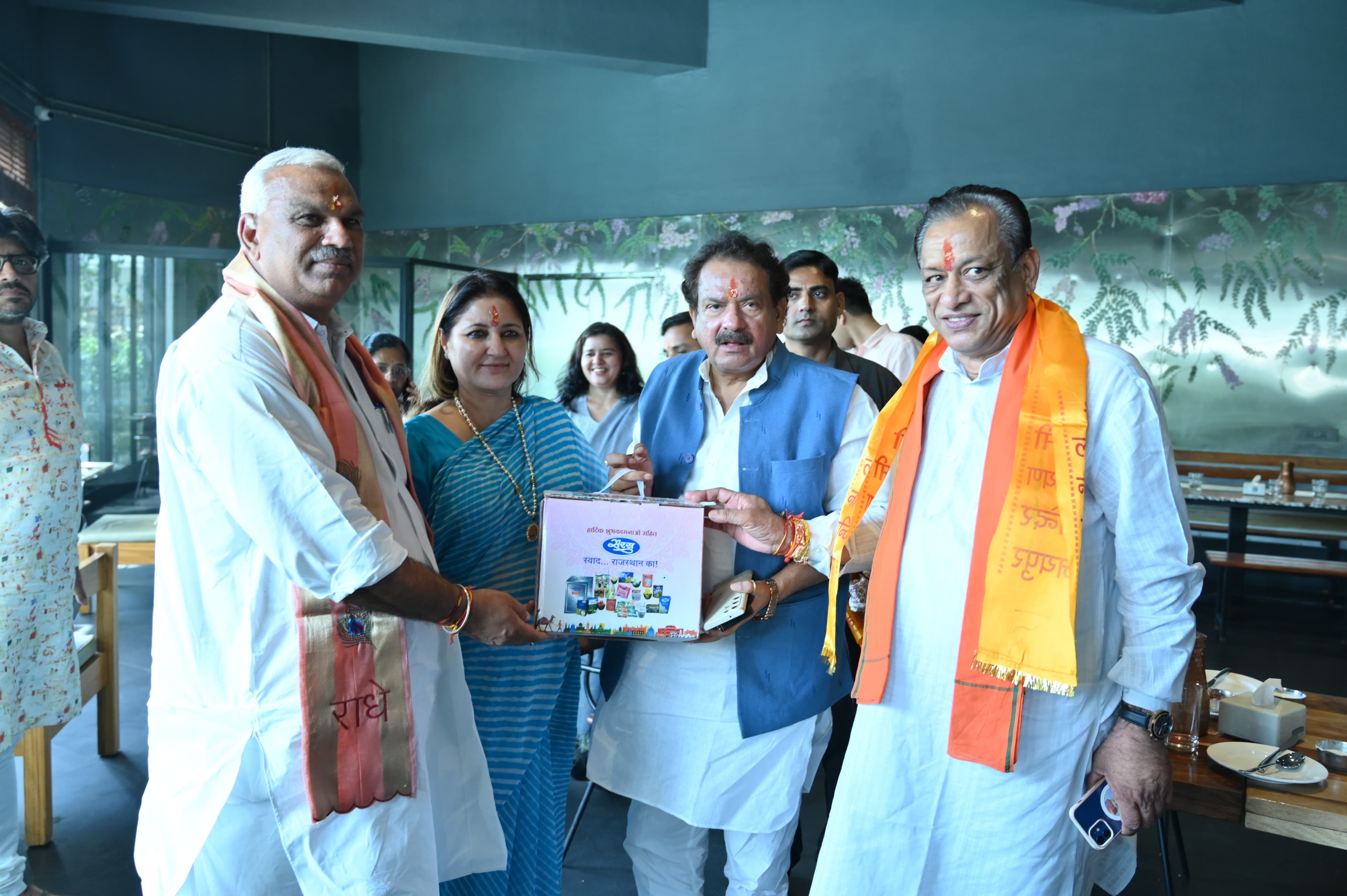 सरस दीपावली गिफ्ट हैंड पैक लॉन्च। सरस दीपावली गिफ्ट हैंड पैक लॉन्च।