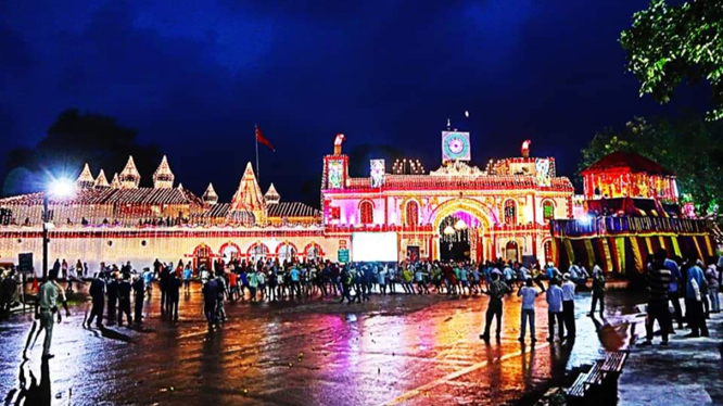 फूल रथ की परिक्रमा पूरी हुई फूल रथ की परिक्रमा पूरी हुई