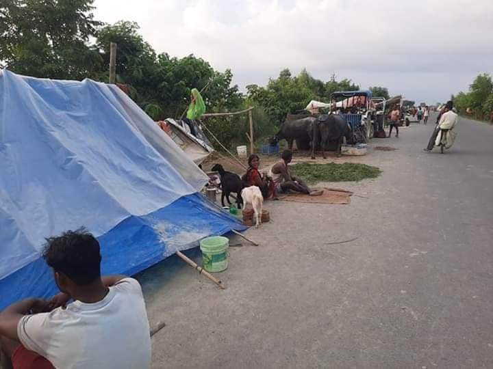 बाढ के पानी में डुबा बंजरिया प्रखंड क्षेत्र बाढ के पानी में डुबा बंजरिया प्रखंड क्षेत्र