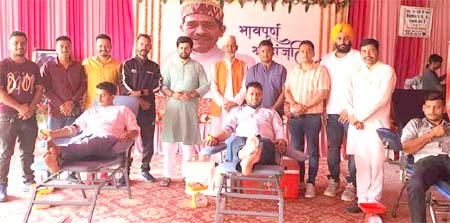 बच्ची सिंह रावत की 75वीं जयंती पर रक्तदान शिविर का आयोजन बच्ची सिंह रावत की 75वीं जयंती पर रक्तदान शिविर का आयोजन