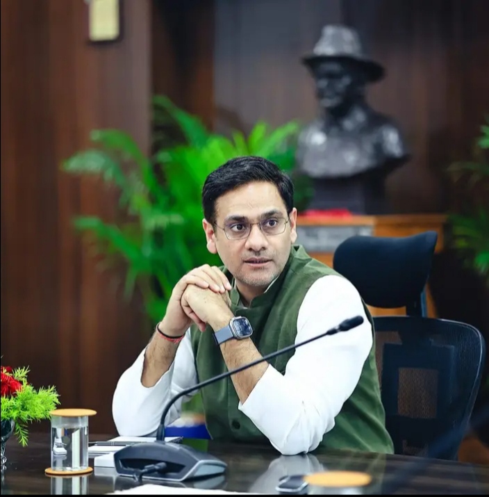 पशुपालन मंत्री सौरभ बहुगुणा पशुपालन मंत्री सौरभ बहुगुणा