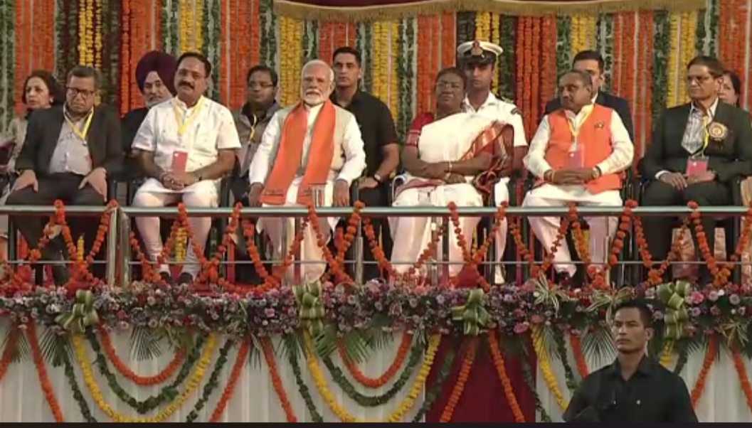 राष्ट्रपति द्रौपदी मुर्मू पर प्रधानमंत्री नरेंद्र मोदी रामलीला मैदान में आयोजित कार्यक्रम में राष्ट्रपति द्रौपदी मुर्मू पर प्रधानमंत्री नरेंद्र मोदी रामलीला मैदान में आयोजित कार्यक्रम में
